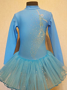 Платье из термоткани "Флуффи" голубое с аппликацией из страз (Фигуристка)